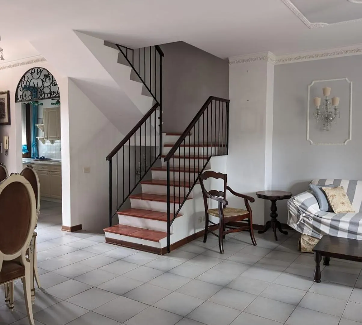 Sistershouse Apartment Casal Palocco 0*,